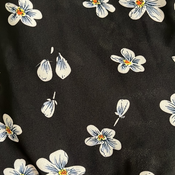 Floral Philosophy Top - Picture 3 of 6